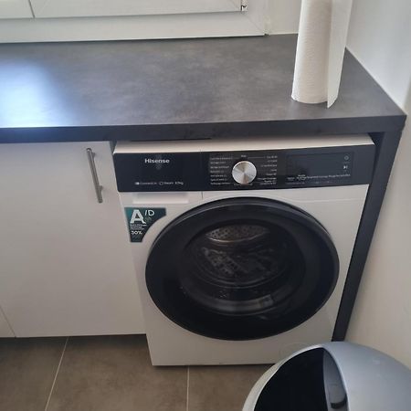 Chambre Privative Renove 2024, Climatisation, Tramway Sur Place , 12 Min Centre, 16 Min Plage, Apercu Lateral Mer, 2 Wc Avec 2 Salle De Bain, Private Room Renovated 2024, Air-Conditioned , Tram On Spot, 2 Toilets And 2 Bathrooms Nizza Exterior foto