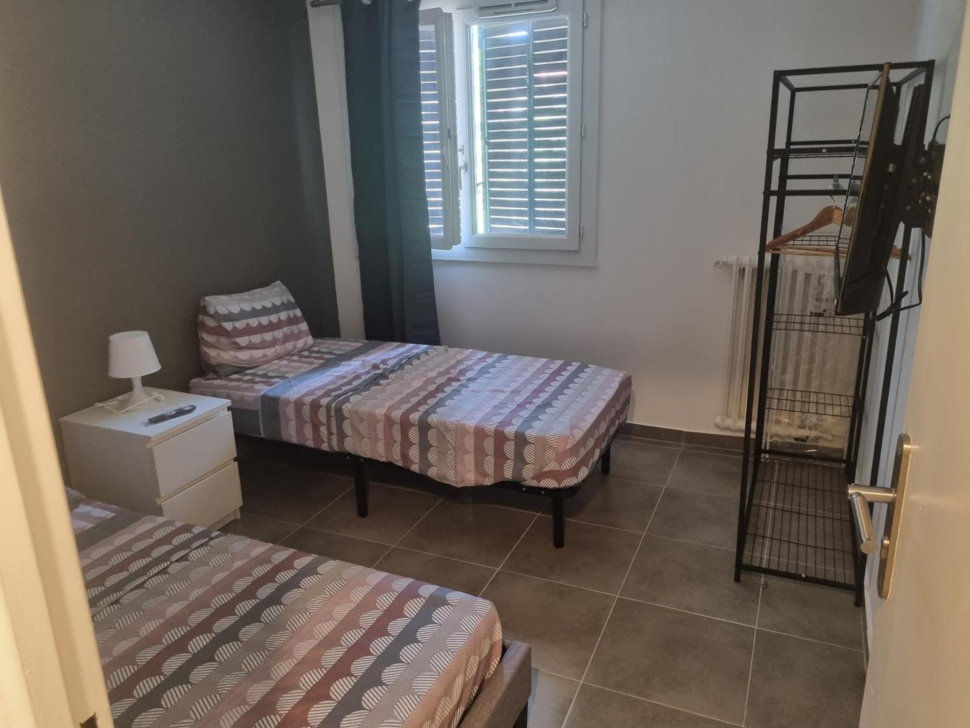 Chambre Privative Renove 2024, Climatisation, Tramway Sur Place , 12 Min Centre, 16 Min Plage, Apercu Lateral Mer, 2 Wc Avec 2 Salle De Bain, Private Room Renovated 2024, Air-Conditioned , Tram On Spot, 2 Toilets And 2 Bathrooms Nizza Exterior foto